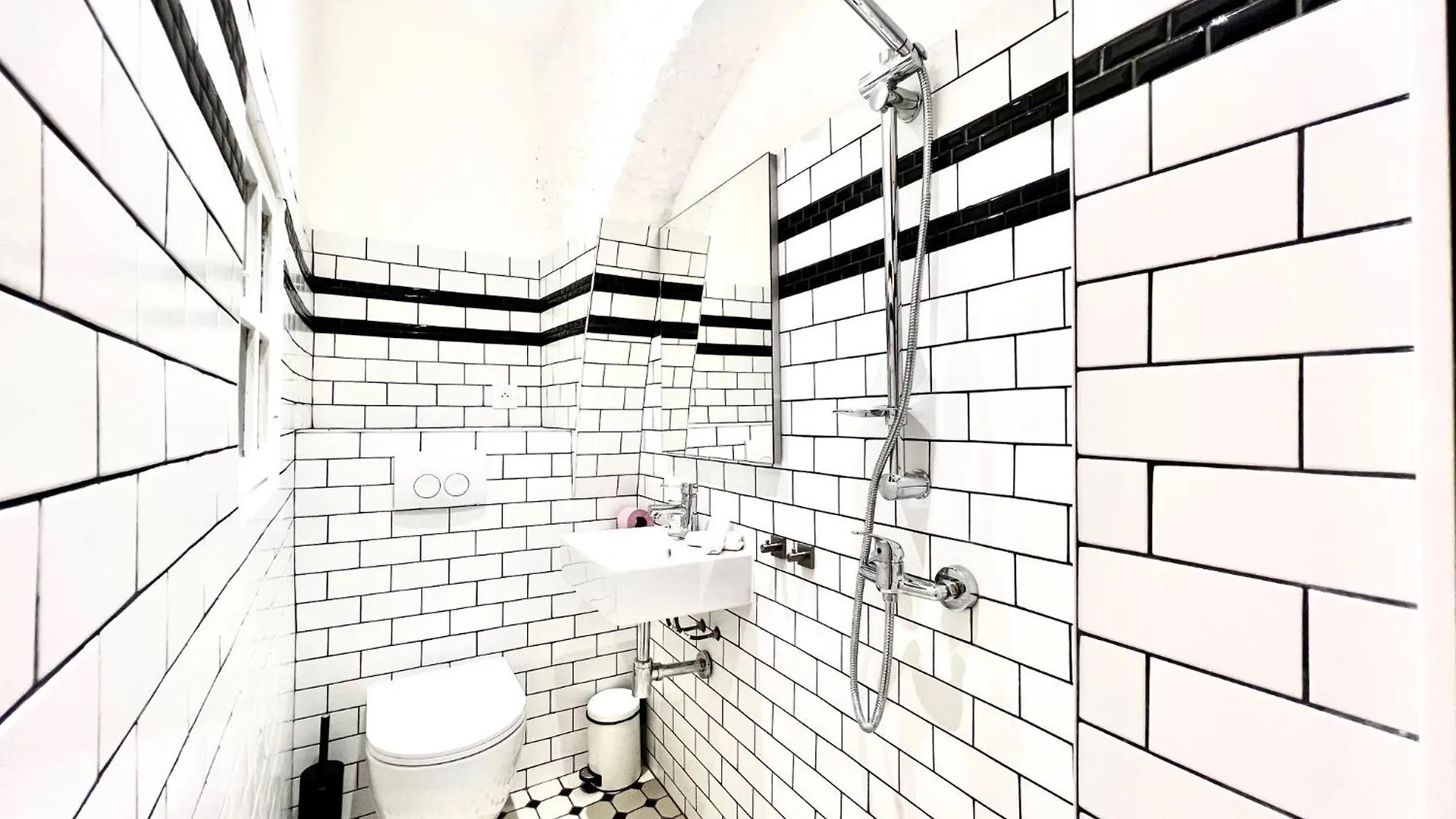 Aparthotel Riviera - Ccc Ot Loft Du Chateau Old Town Prom Des Anglais Nice 0*,  France